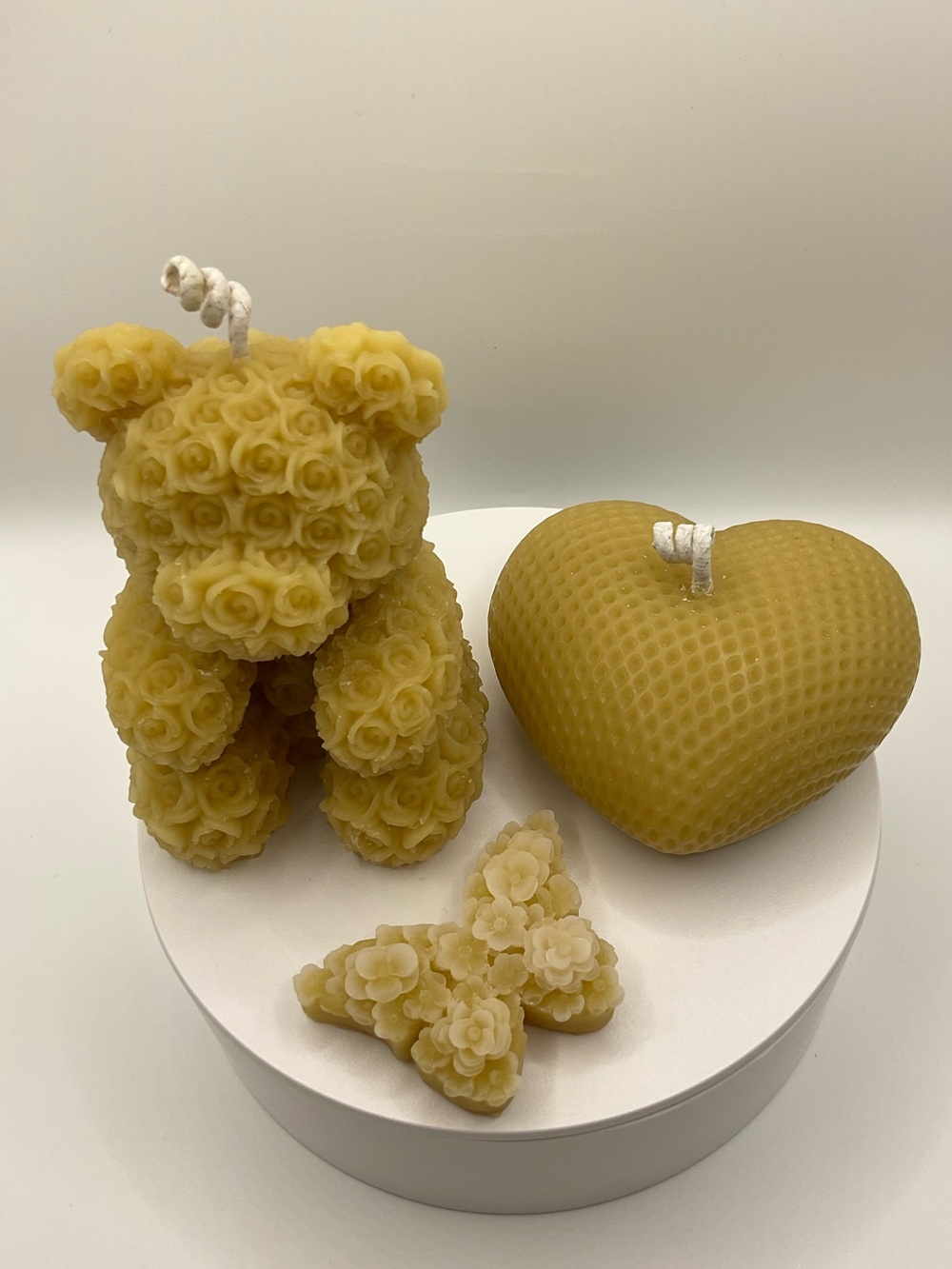 🕯️🌊NIB Bear and Heart Scented  Candle Set - Picture 3 of 3